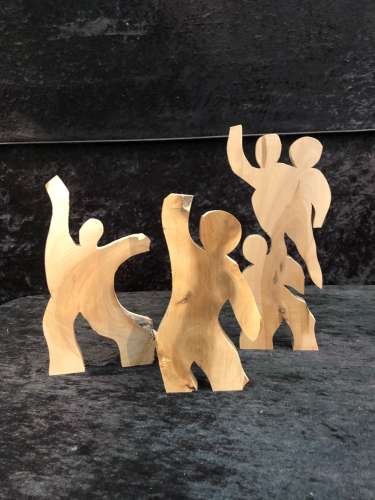 Bleib in Bewegung - Holzfiguren