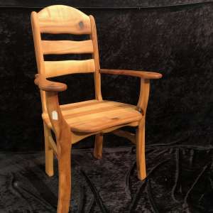 Stuhl aus Elsbeerholz